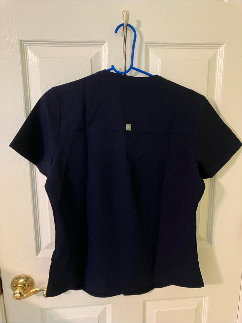 Fabletics Scrub Set - Picture 3 of 4